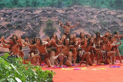 摸你黑狂欢节 云南民族文化节庆的骄傲(组图)