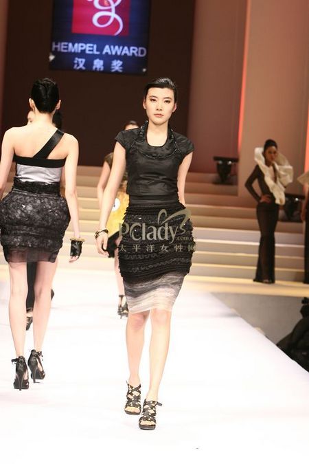 普莱姆处子秀惊艳登场,演绎百变色彩之浪漫奢华 普莱姆处子秀惊艳登场,演绎百变色彩之浪漫奢华