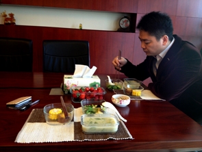 办公室用餐礼仪 办公室用餐礼仪