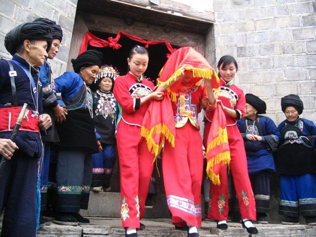 土家族婚嫁风俗:猪腿藏玄机 哭嫁显贤德 土家族婚嫁风俗:猪腿藏玄机 哭嫁显贤德