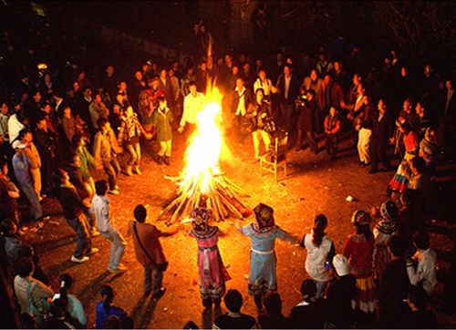 彝族的宗教及宗教礼仪 彝族的宗教及宗教礼仪