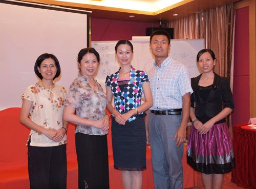 知名礼仪老师--张淑秋 \